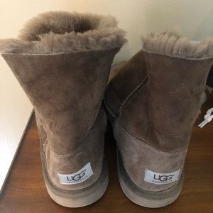 Tan comfy uggs